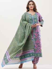 Gazal Maina Set Of Kurta Pants Dupatta