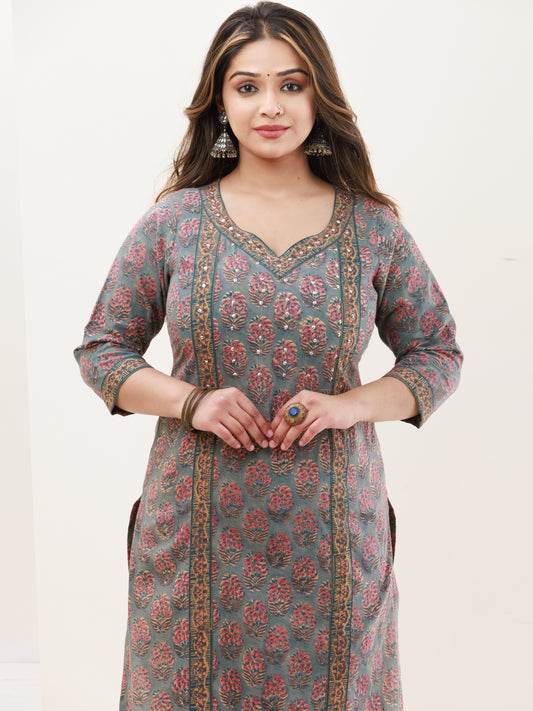 Gazal Aryaya Straight Kurta