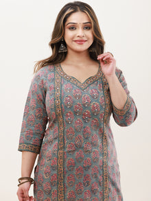 Gazal Aryaya Straight Kurta