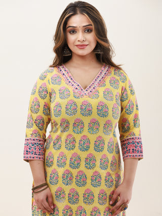 Gazal Divya Straight Kurta