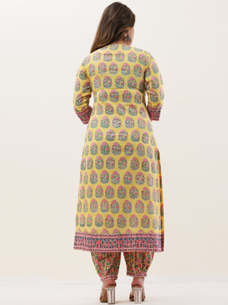 Gazal Divya Set Of Kurta Pants Dupatta