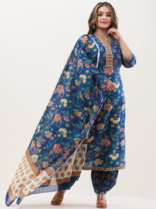 Gazal Sonam Set Of Kurta Pants Dupatta