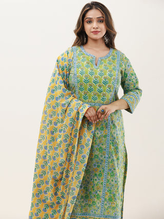 Gazal Amyra Set Of Kurta Pants Dupatta