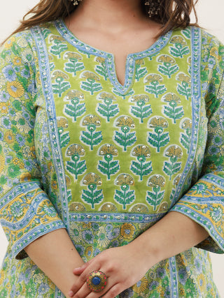 Gazal Amyra Set Of Kurta Pants Dupatta