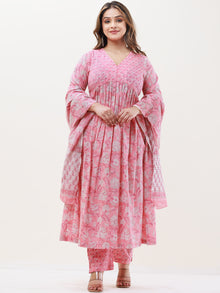 Gazal Prerna Set Of Anarkali Pants Dupatta