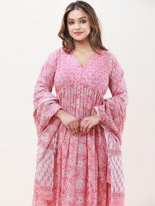 Gazal Prerna Set Of Anarkali Pants Dupatta