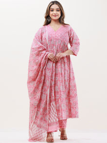 Gazal Prerna Set Of Anarkali Pants Dupatta