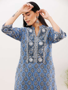 Rozana Parwana Set Of Kurta Pants Dupatta