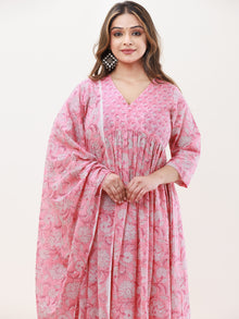 Gazal Prerna Set Of Anarkali Pants Dupatta