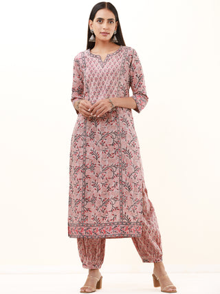 Umang Tabasum Set Of Kurta Pants Dupatta