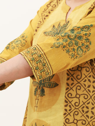 Ajrakh Pari Set Of Kurta Pants Dupatta
