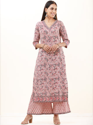 Umang Raiman Set Of Kurta Pants Dupatta