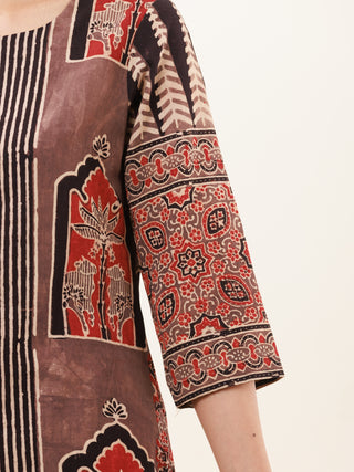Ajrakh Sonia Set Of Kurta Pants Dupatta