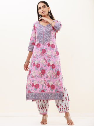 Umang Reema Set Of Kurta Pants Dupatta