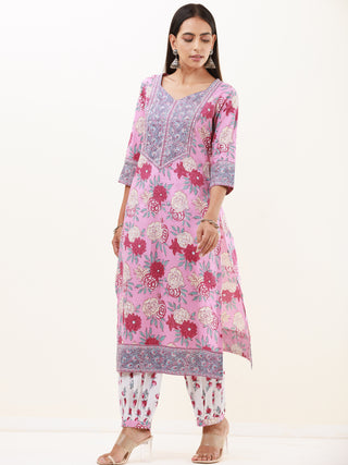 Umang Reema Set Of Kurta Pants Dupatta