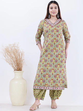 Roz Nia Set Of Kurta Pants Dupatta