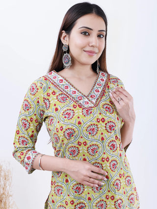 Roz Nia Set Of Kurta Pants Dupatta