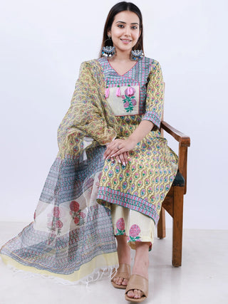 Roz Mina Set Of Kurta Pants Kota Doria Dupatta