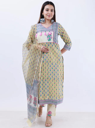 Roz Mina Set Of Kurta Pants Kota Doria Dupatta