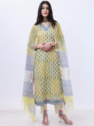 Roz Amisha Set Of Kurta Pants Kota Doria Dupatta