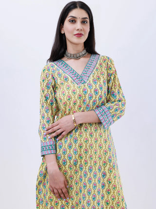 Roz Amisha Set Of Kurta Pants Kota Doria Dupatta