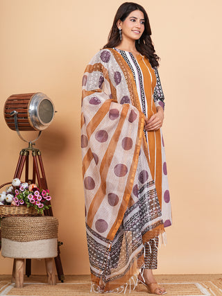 Roz Vaidya Set Of Kurta Pants Kota Doria Dupatta