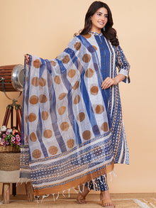 Roz Neha Set Of Straight Kurta Pants Dupatta