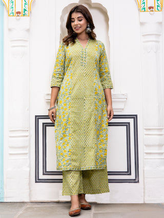 Jashn Beena Set Of Kurta Palazzo Dupatta