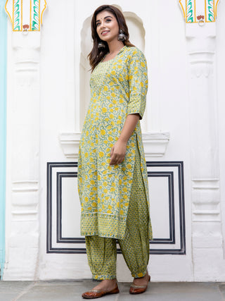 Jashn Sameera Set Of Kurta Salwar Pants Dupatta