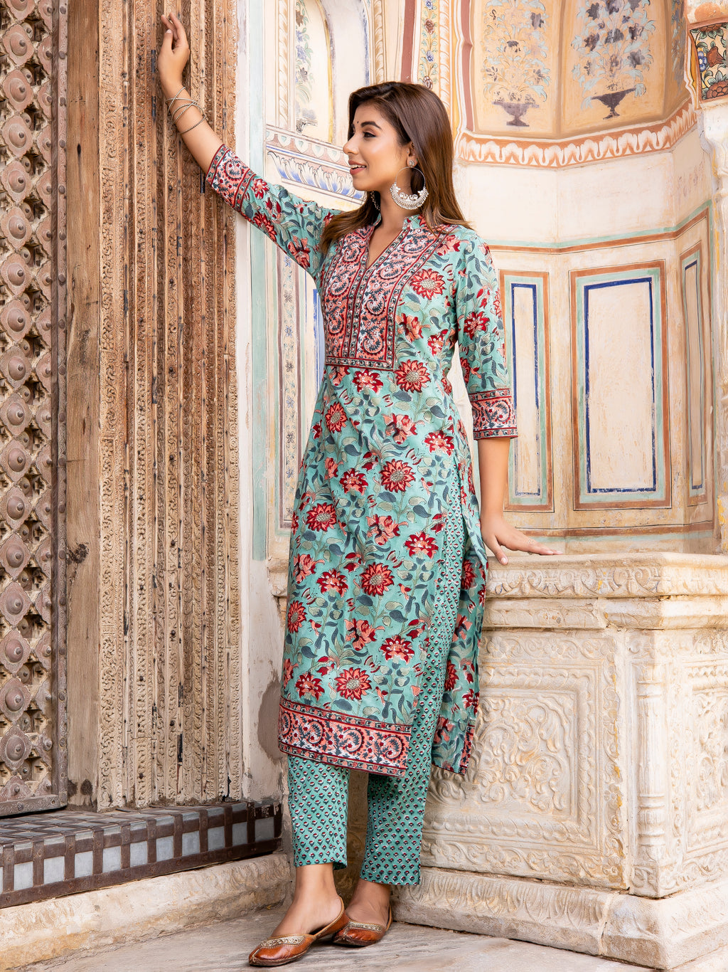 Buy idaLia Gold Print Kurta With Printed Palazzo Pants And Dupatta at  Amazon.in