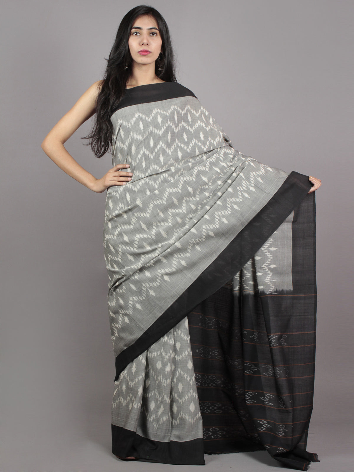 Grey Black Ivory Grey Ikat Handwoven Pochampally Mercerized Cotton Saree - S031701613