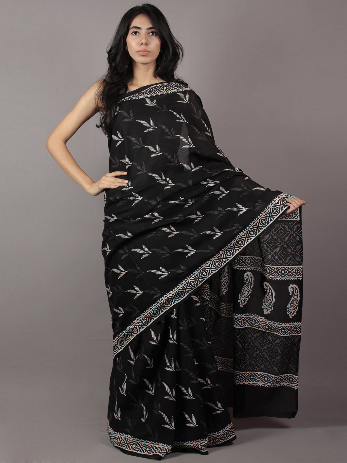 Black White Grey Hand Block Printed in Cotton Mul Saree - S031701776