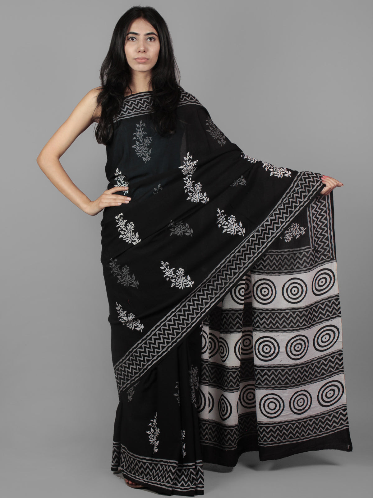 Black White Grey Hand Block Printed in Cotton Mul Saree - S031701958