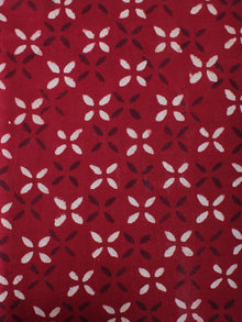 Maroon White Hand Block Printed Cotton Cambric Fabric Per Meter - F0916473