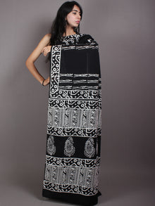 Black White Cotton Hand Block Printed Saree in Natural Colors - S03170523