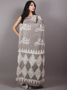 Pigeon Grey Ivory Hand Block Printed in Natural Colors Cotton Mul Saree - S03170632