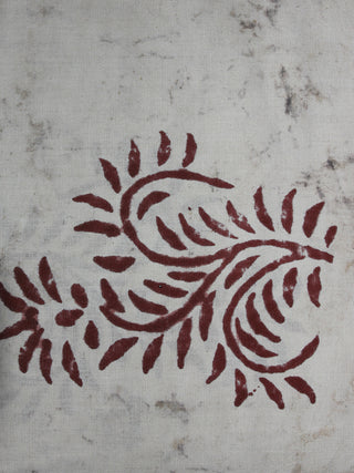 Off White Maroon Hand Block Printed Cotton Cambric Fabric Per Meter - F0916428