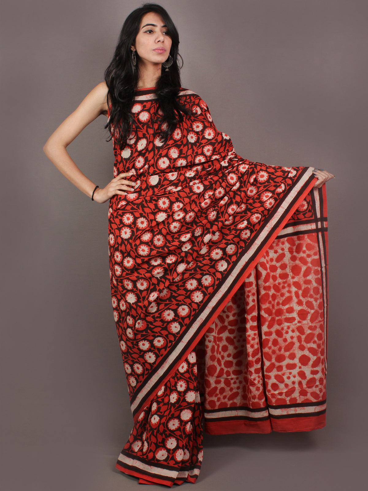 Red White Black Bagru Dabu Hand Block Printed in Cotton Mul Saree - S03170895