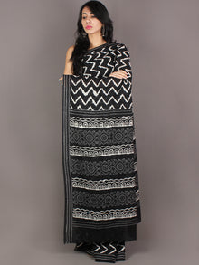 Black White Hand Block Printed in Natural Colors Cotton Mul Saree - S03170913