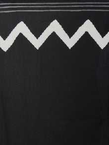 Black White Grey Hand Block Printed in Natural Colors Cotton Mul Saree - S03170916