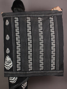 Black White Grey Hand Block Printed in Natural Colors Cotton Mul Saree - S03170933