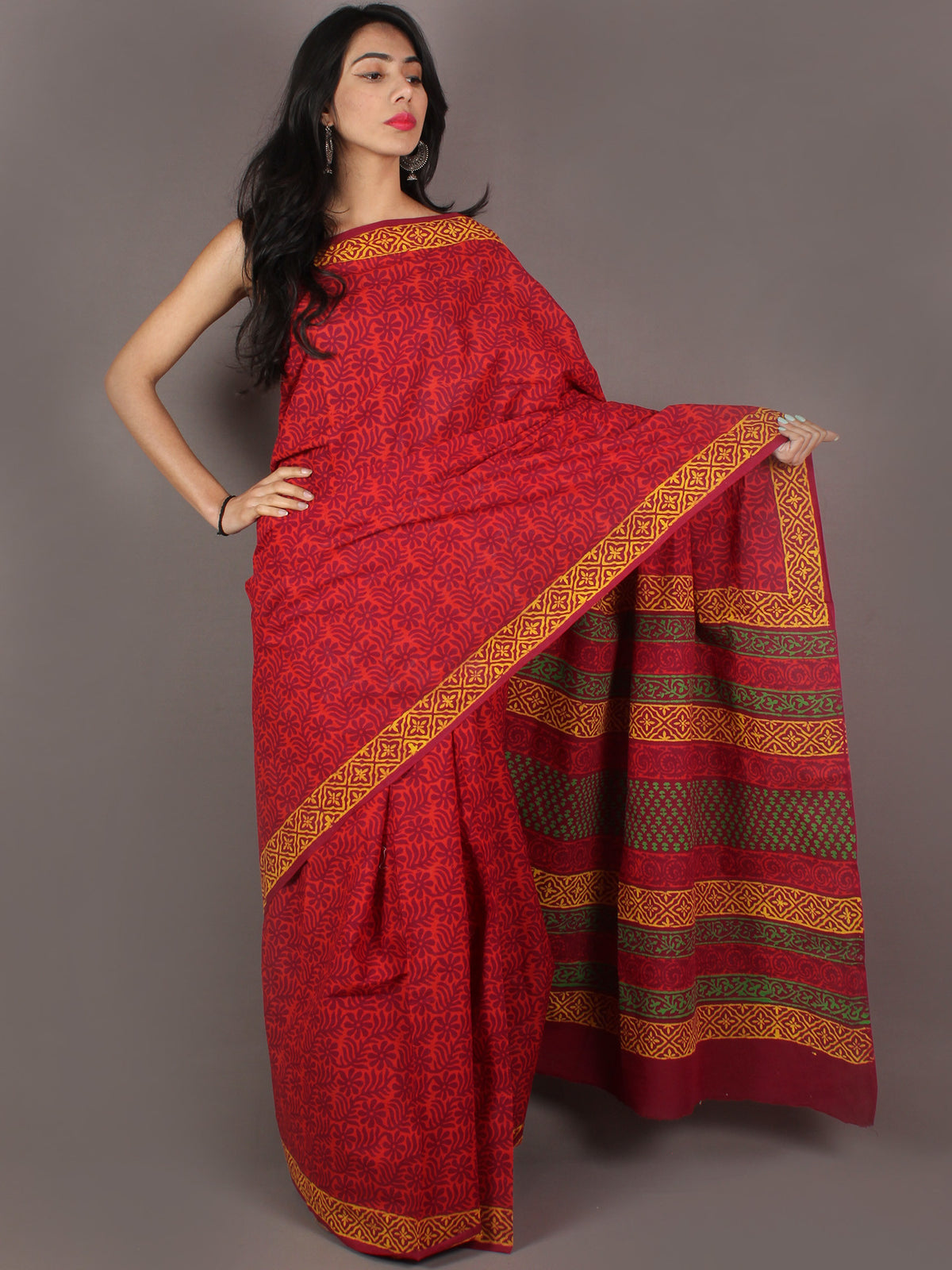 Red Purple Bagru Dabu Hand Block Printed in Cotton Mul Saree - S03170993