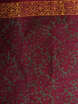 Red Purple Bagru Dabu Hand Block Printed in Cotton Mul Saree - S03170993