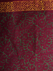 Red Purple Bagru Dabu Hand Block Printed in Cotton Mul Saree - S03170993