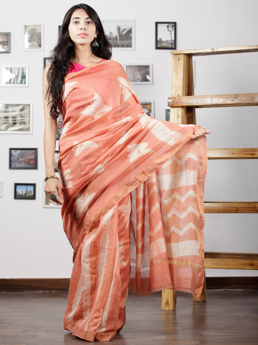 Peach White Chanderi Silk Hand Shibori Dyed Saree With Geecha Border - S031702940