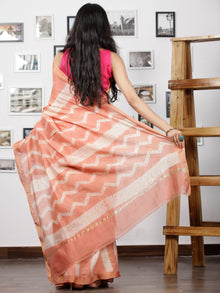 Peach White Chanderi Silk Hand Shibori Dyed Saree With Geecha Border - S031702940