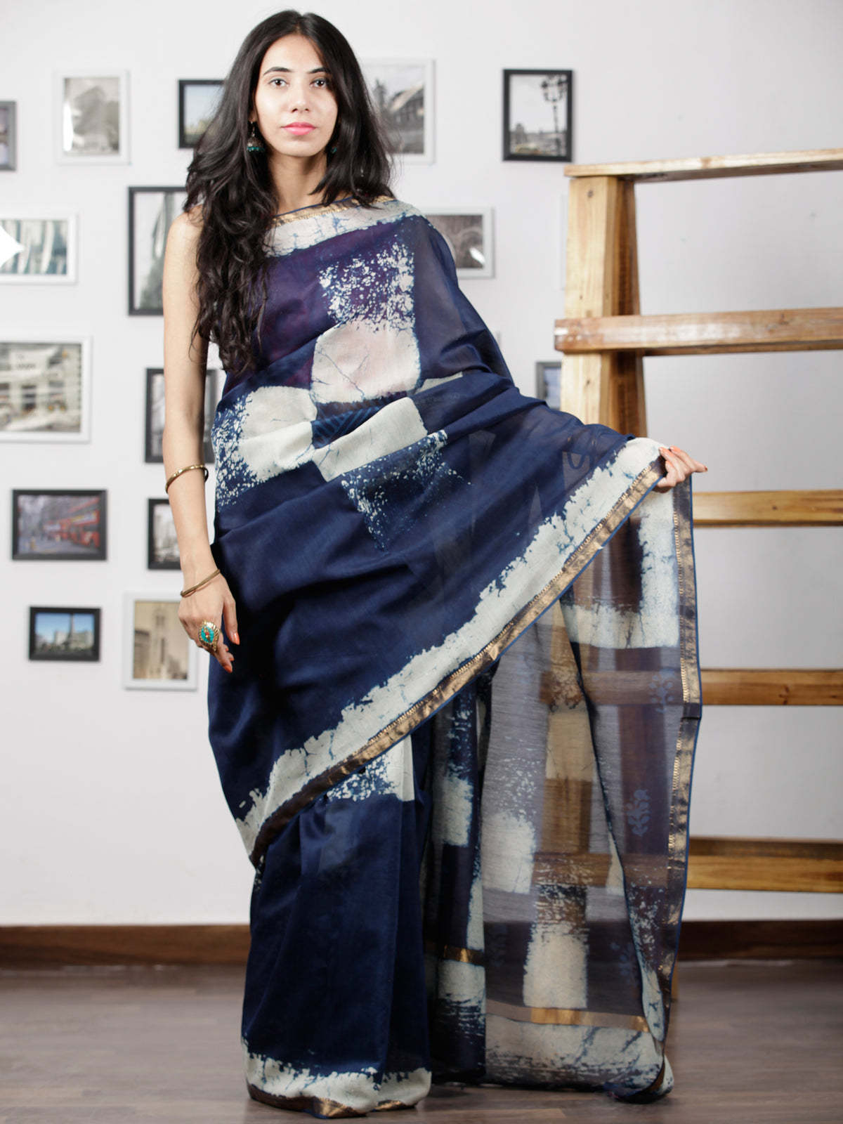 Indigo Hand Brushed Dabu Maheshwari  Silk Saree With Zari Border - S031702948