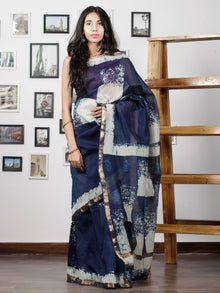 Indigo Hand Brushed Dabu Maheshwari  Silk Saree With Zari Border - S031702948