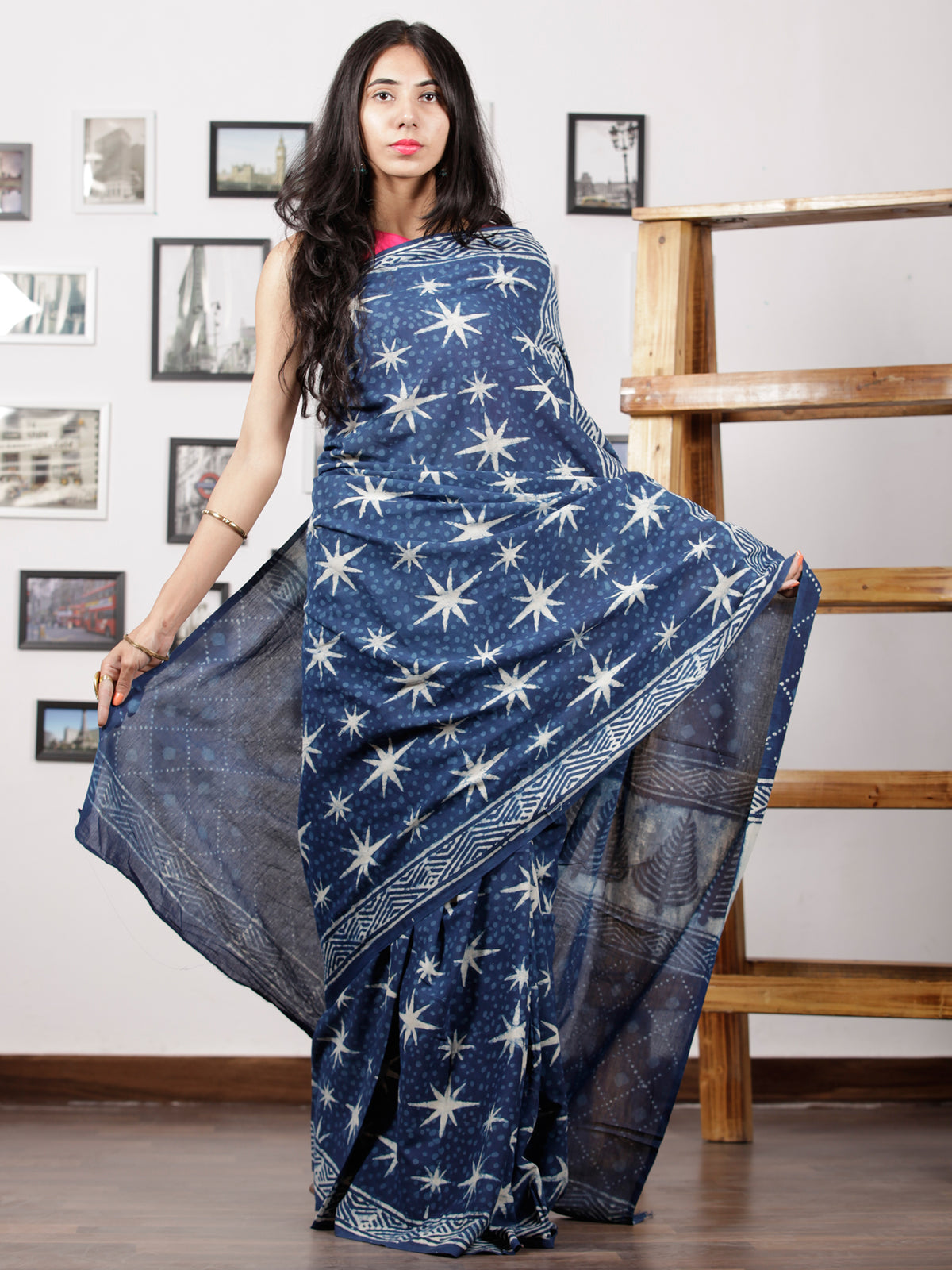 Indigo White Hand Block Printed Cotton Mul Saree - S031702955
