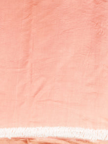 Peach White Maheshwari Silk Hand Shibori Dyed Saree With Zari Border - S031702963